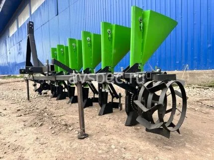 Чеснокосажалка (сеялка чеснока) шестирядная
